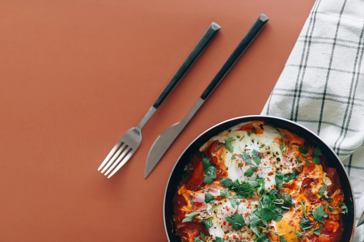 20-Minute Tomato Egg Drop Skillet